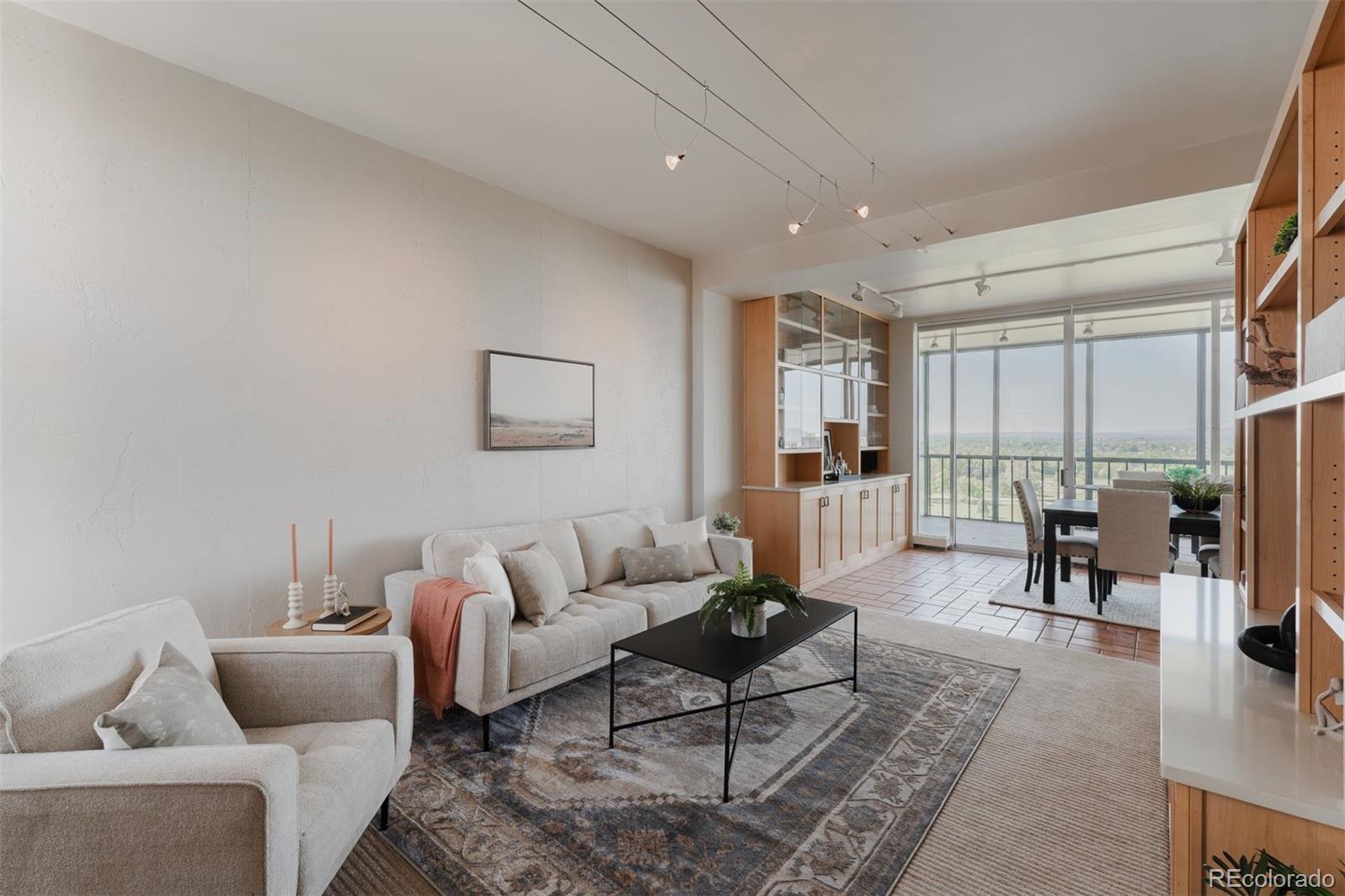 1201 N Williams Street Unit: 15A