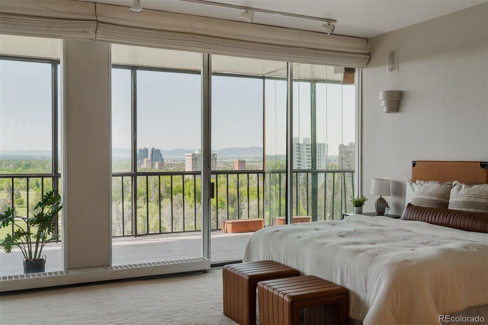 1201 N Williams Street Unit: 15A