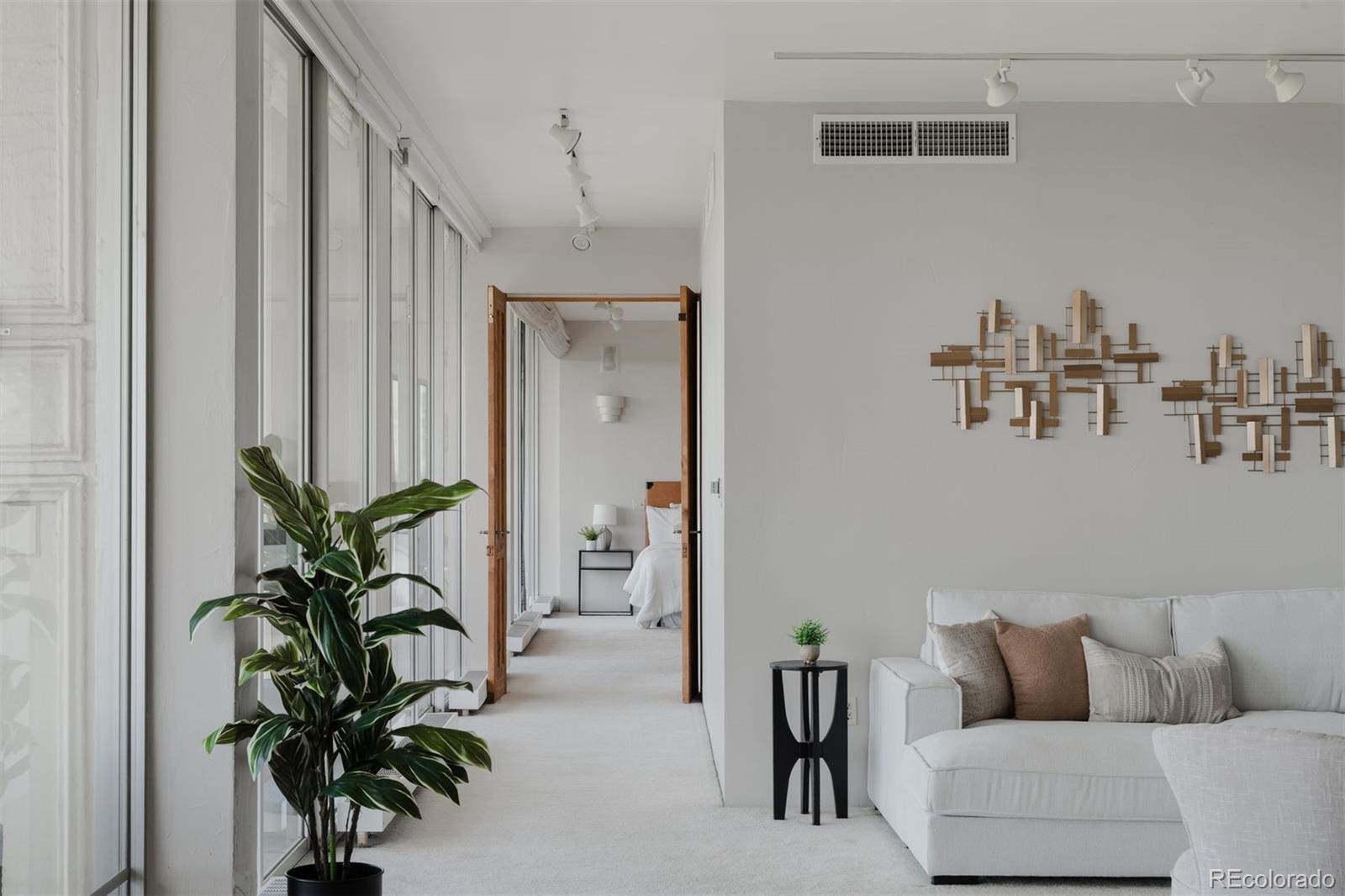 1201 N Williams Street Unit: 15A