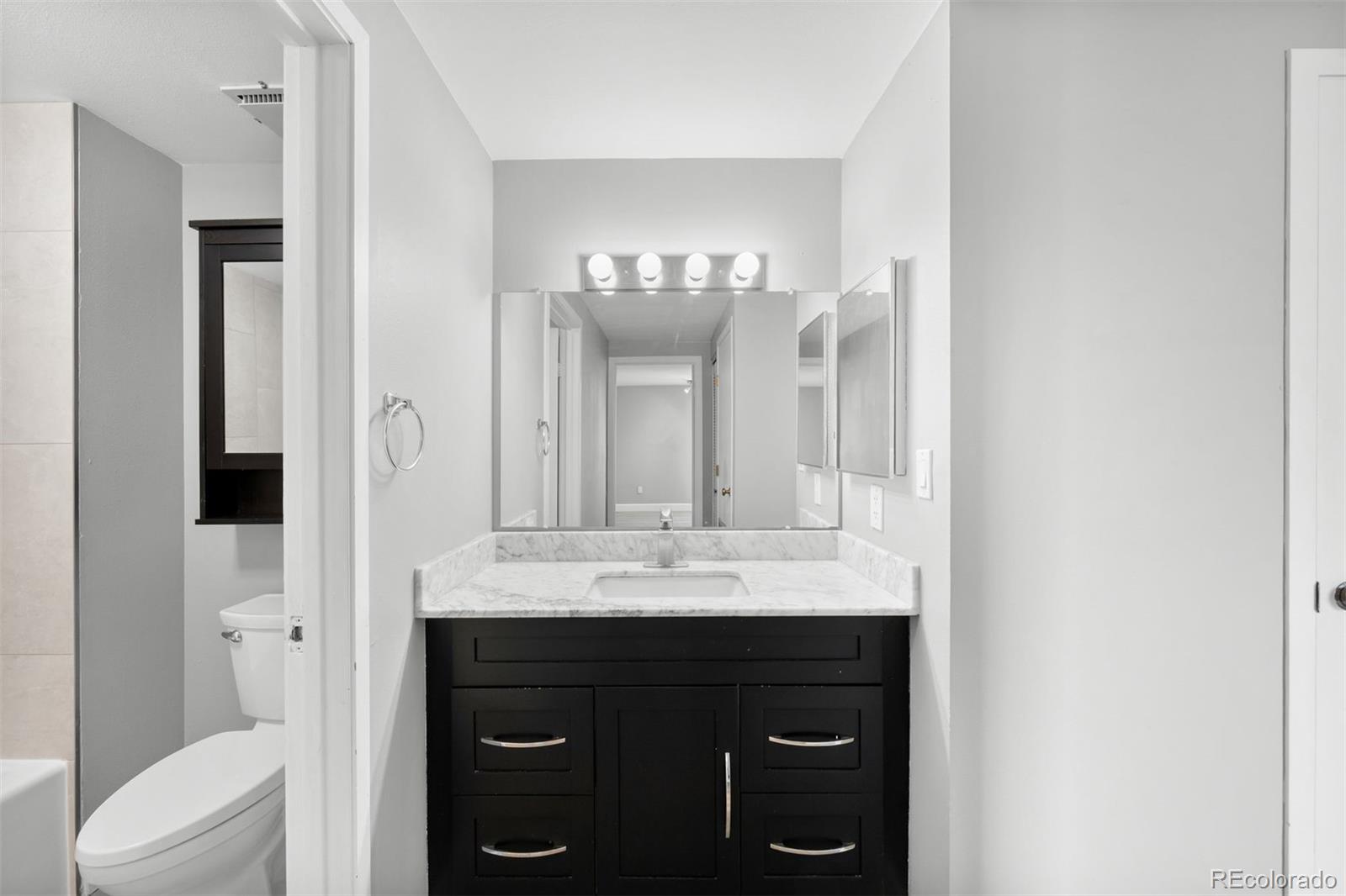 800 N Pearl Street Unit: 1211
