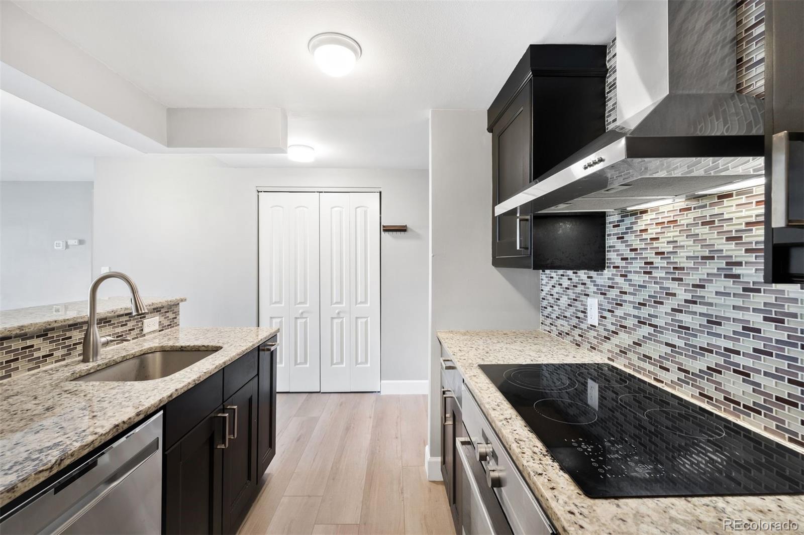 800 N Pearl Street Unit: 1211