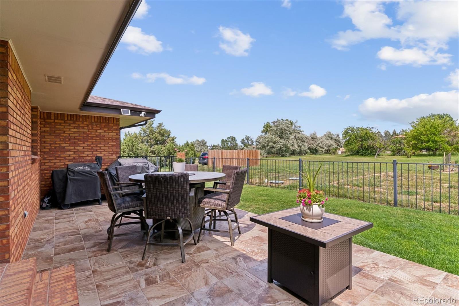 14582 Garfield Street