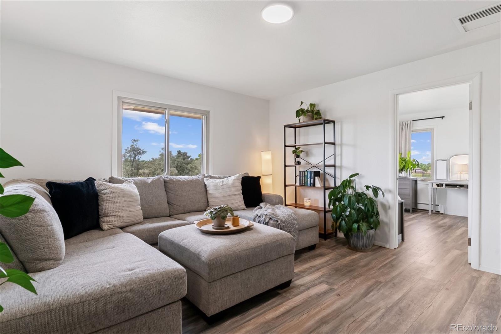 14582 Garfield Street