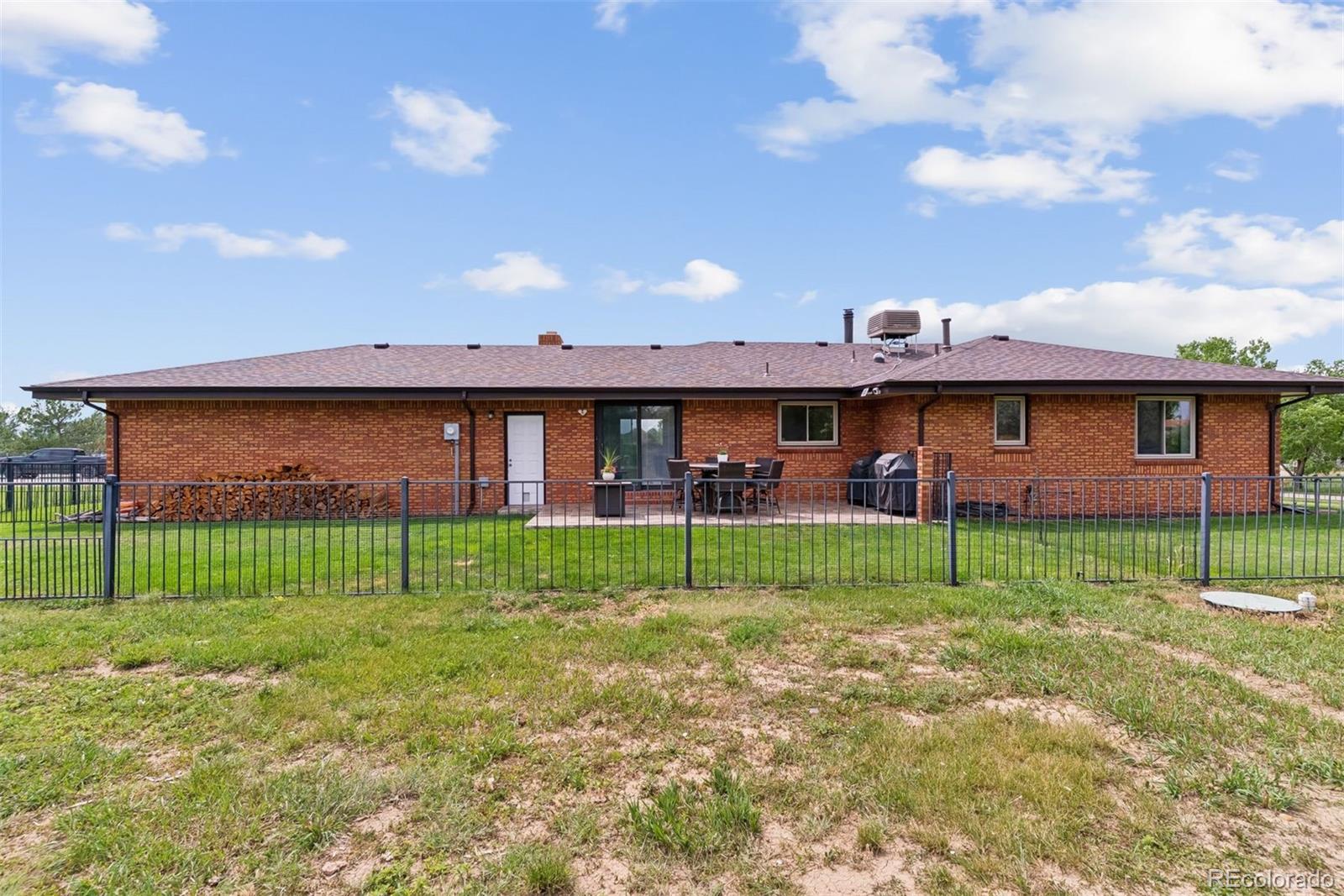 14582 Garfield Street