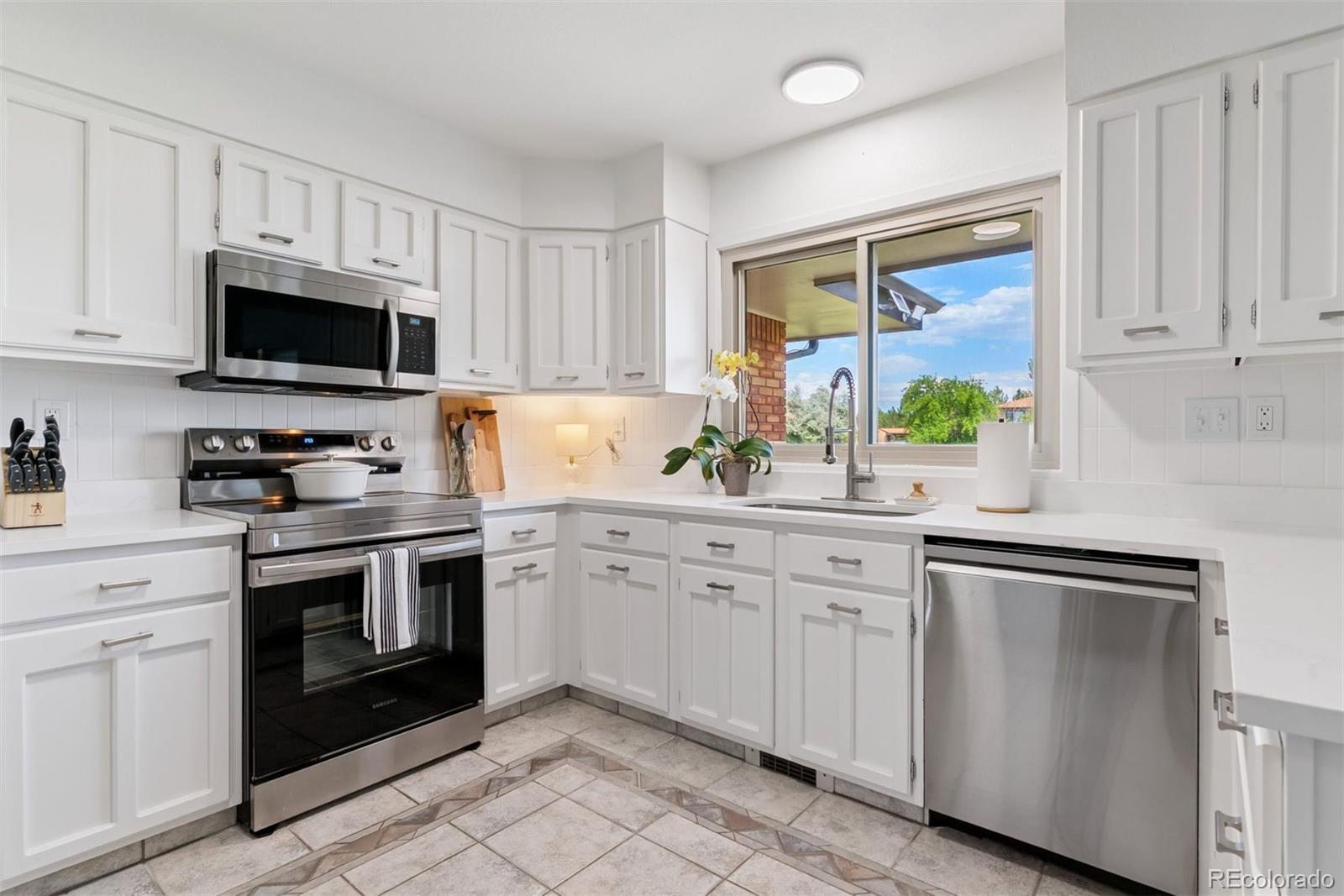 14582 Garfield Street