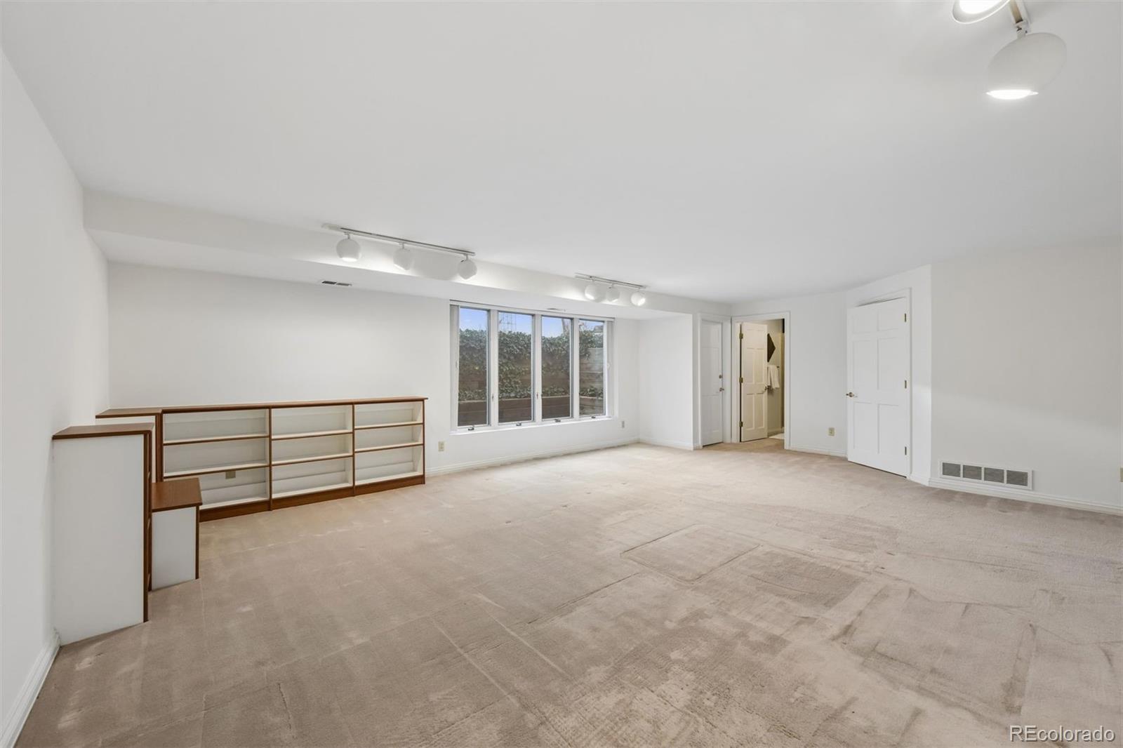 390 Saint Paul Street