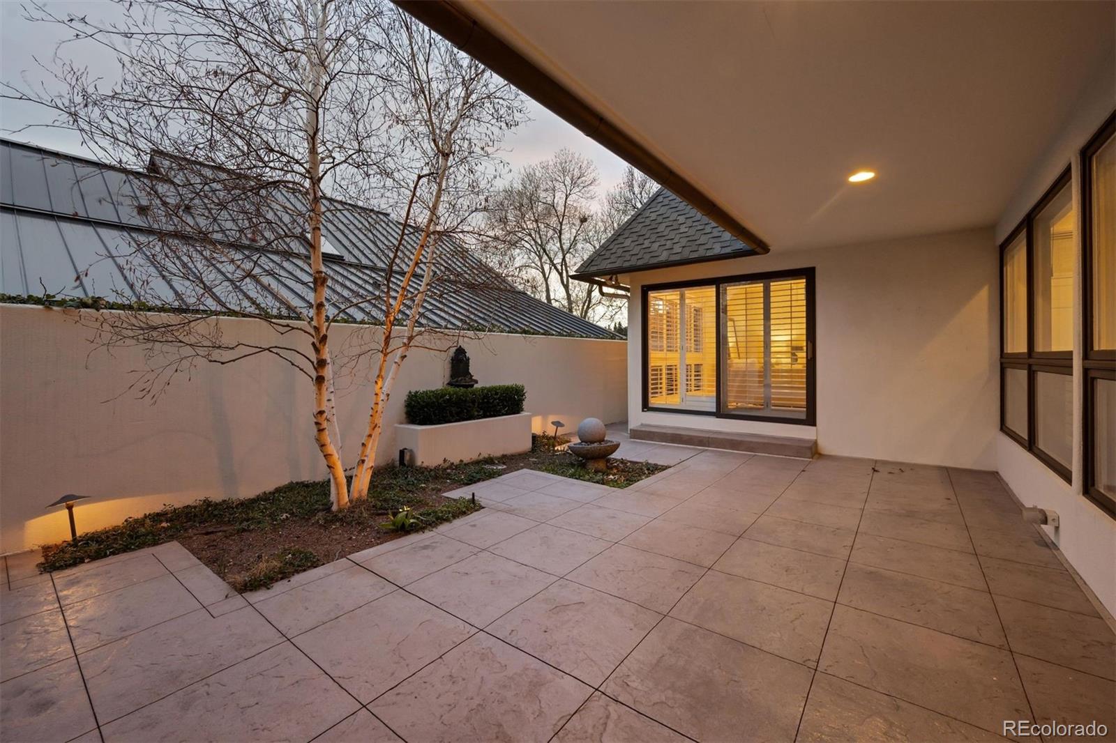 390 Saint Paul Street