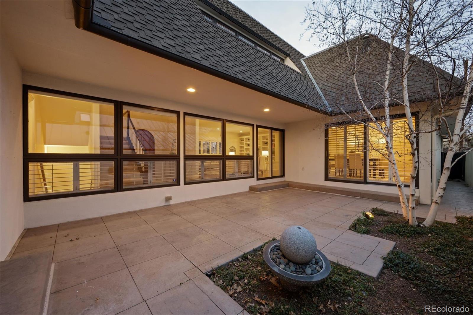 390 Saint Paul Street