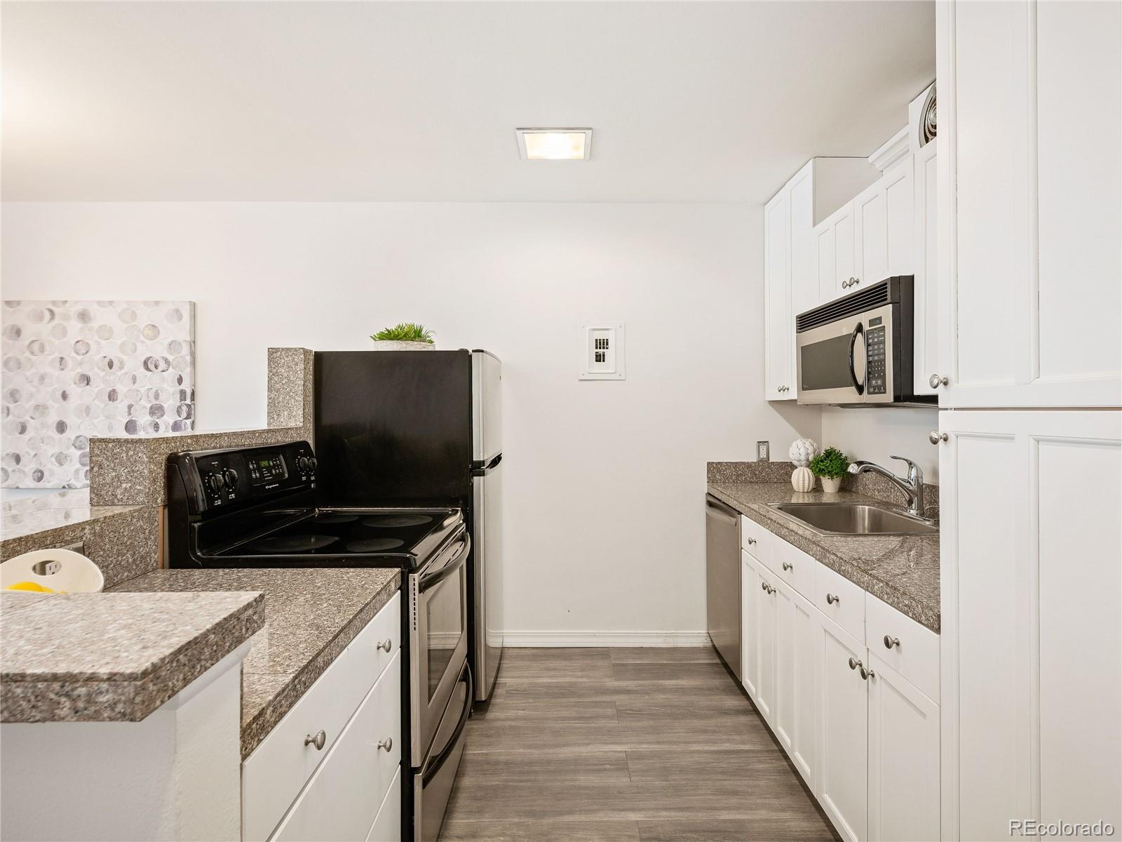 1050 N Corona Street Unit: 204