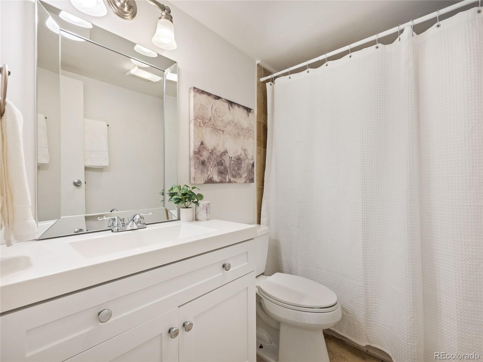 1050 N Corona Street Unit: 204
