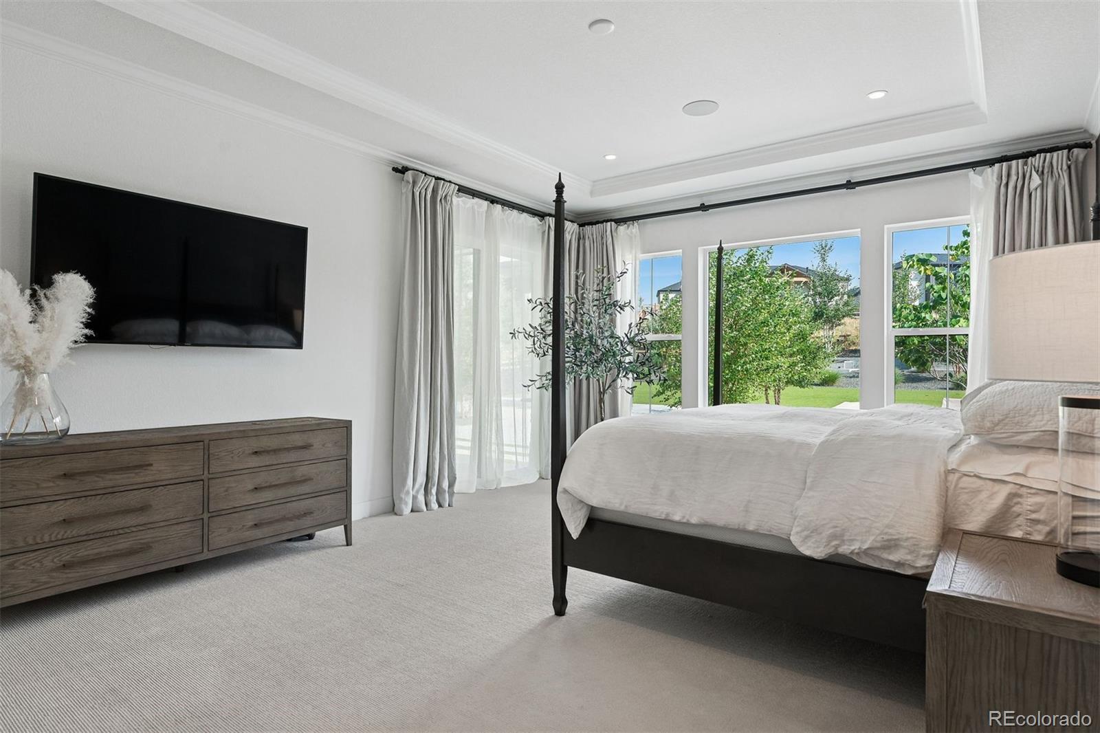 9676 Elizabeth Street