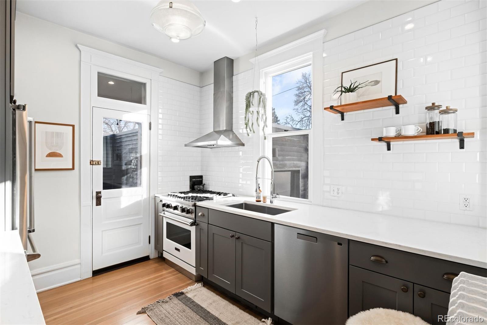 2550 W 43rd Avenue
