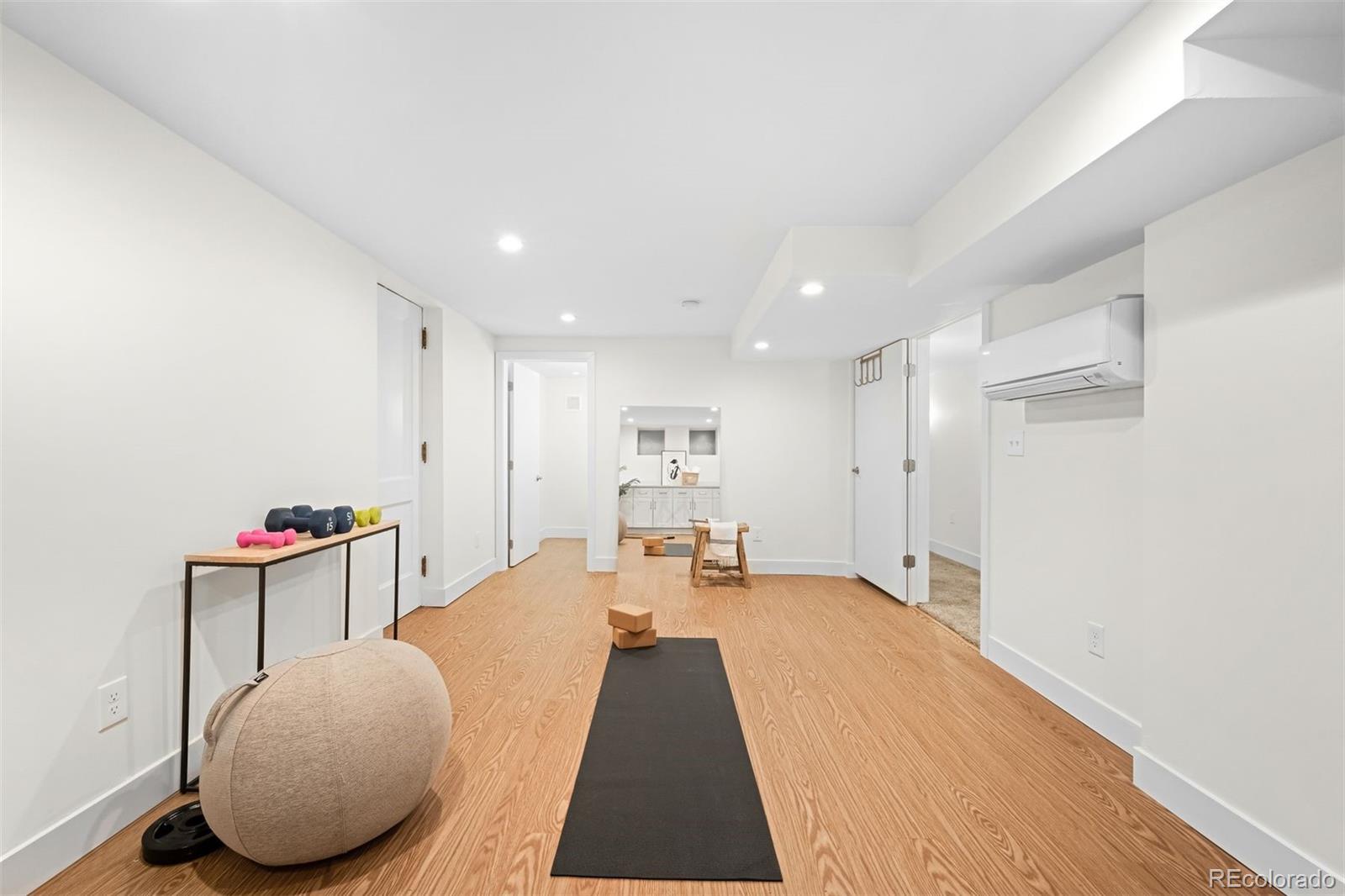 2550 W 43rd Avenue