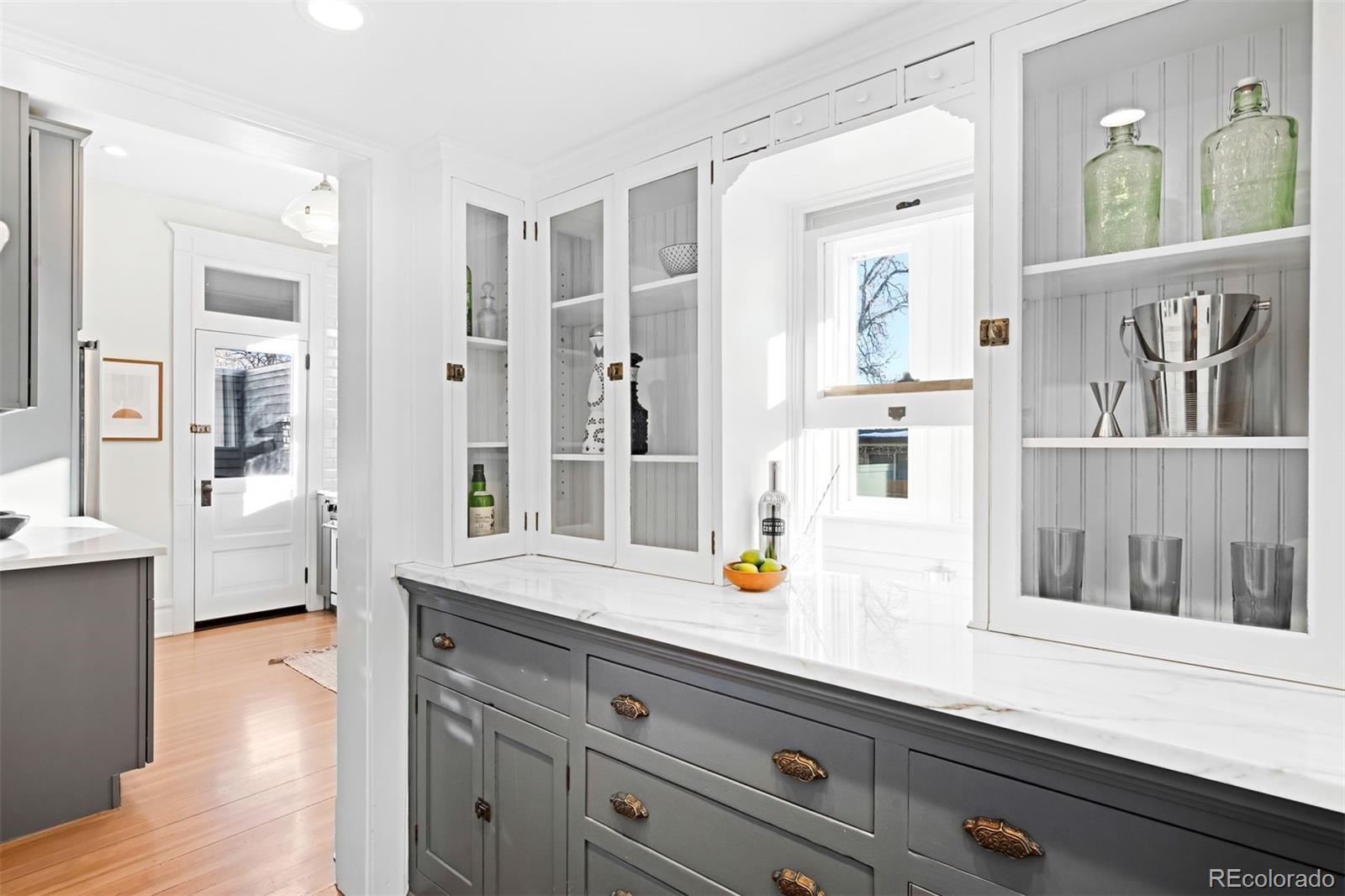 2550 W 43rd Avenue
