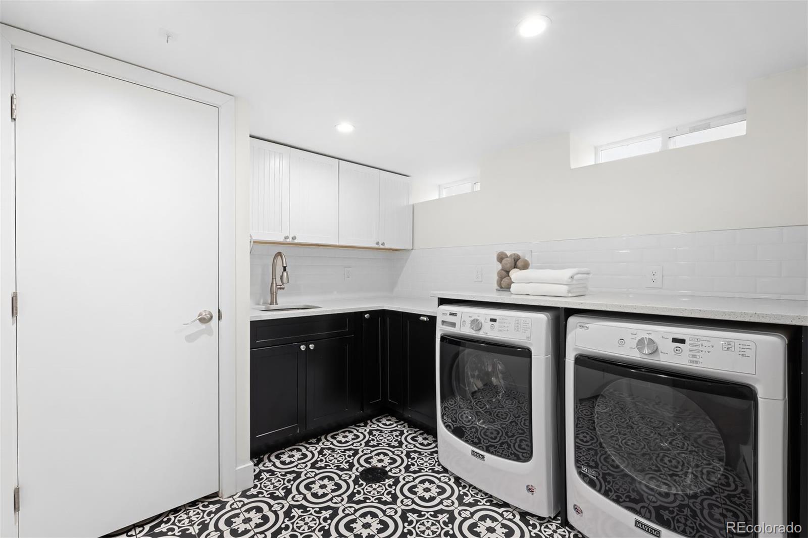 2550 W 43rd Avenue