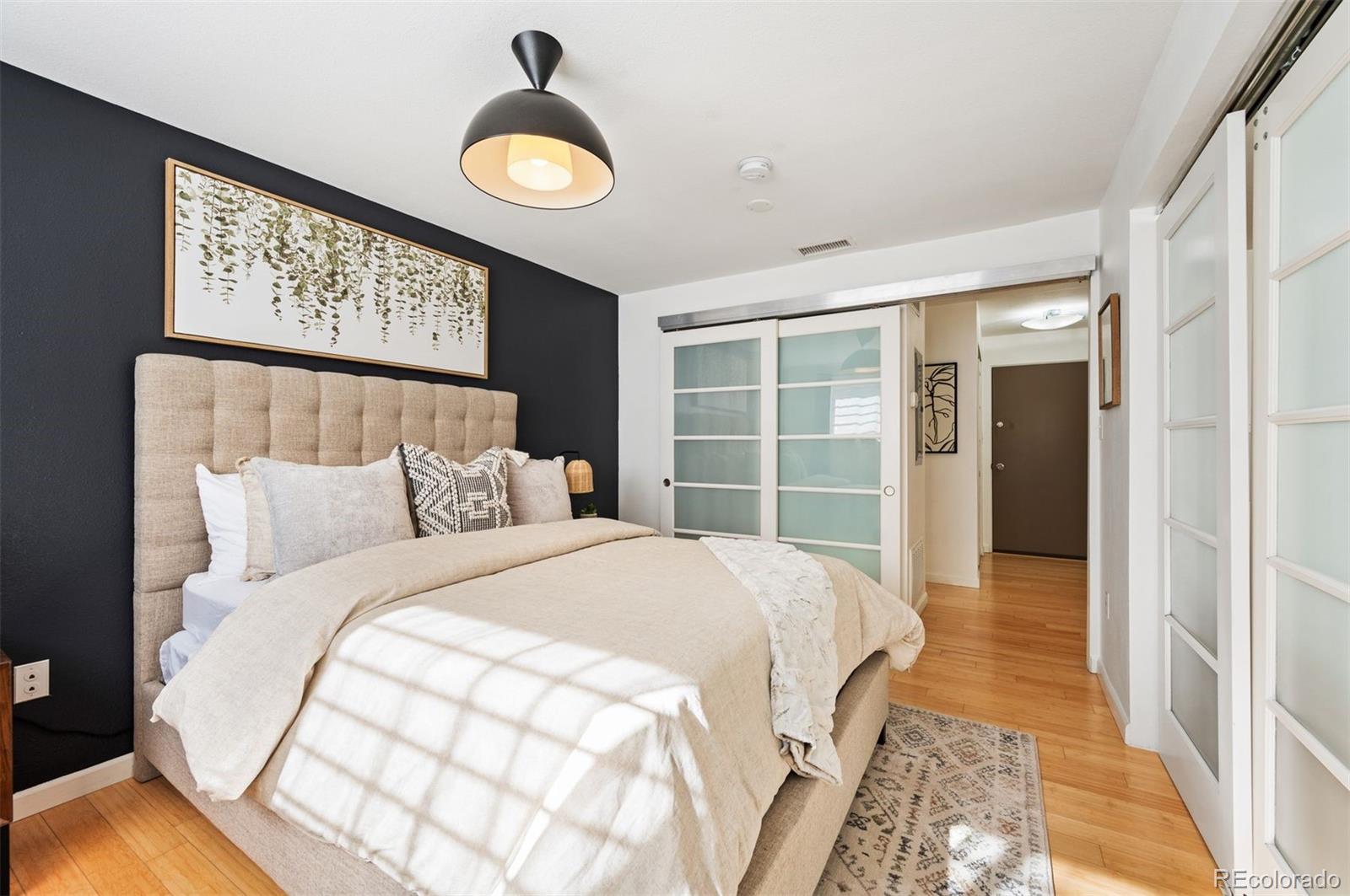 1032 N Clarkson Street Unit: 104