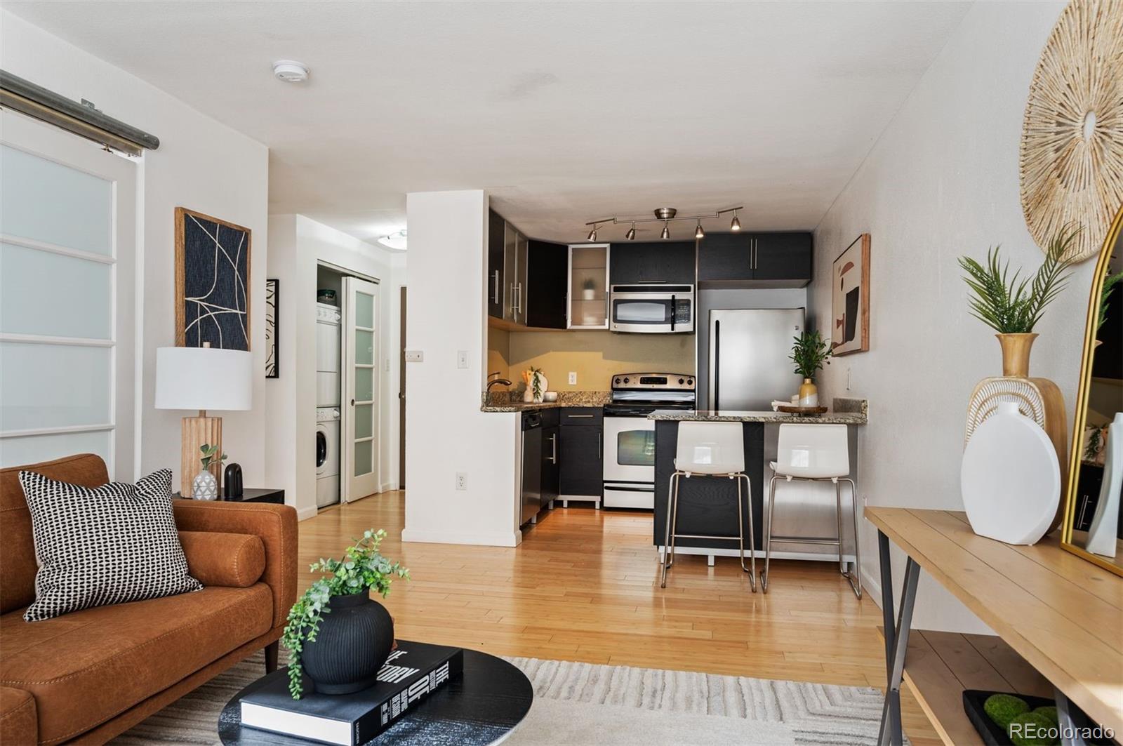1032 N Clarkson Street Unit: 104