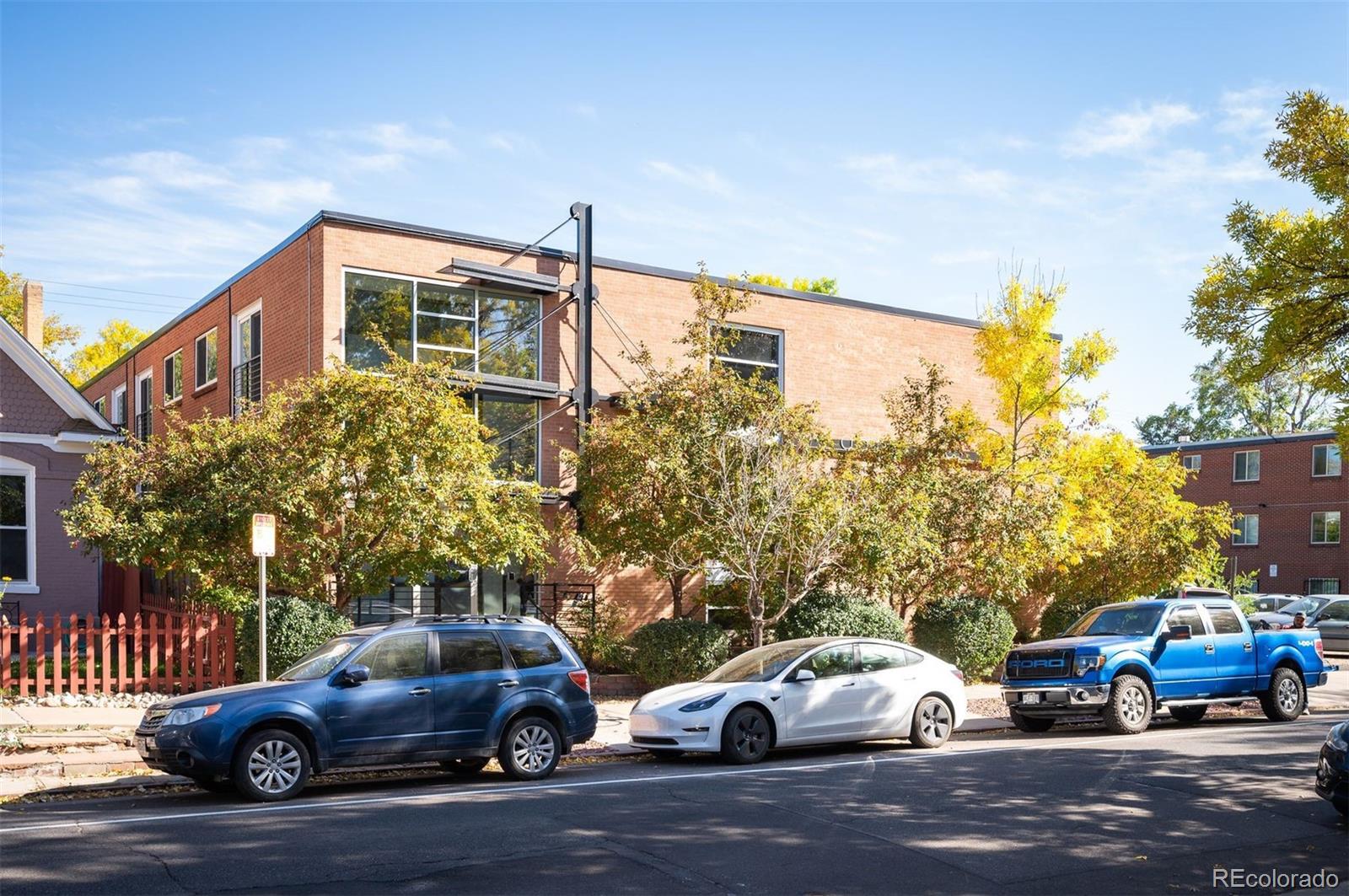 1032 N Clarkson Street Unit: 104
