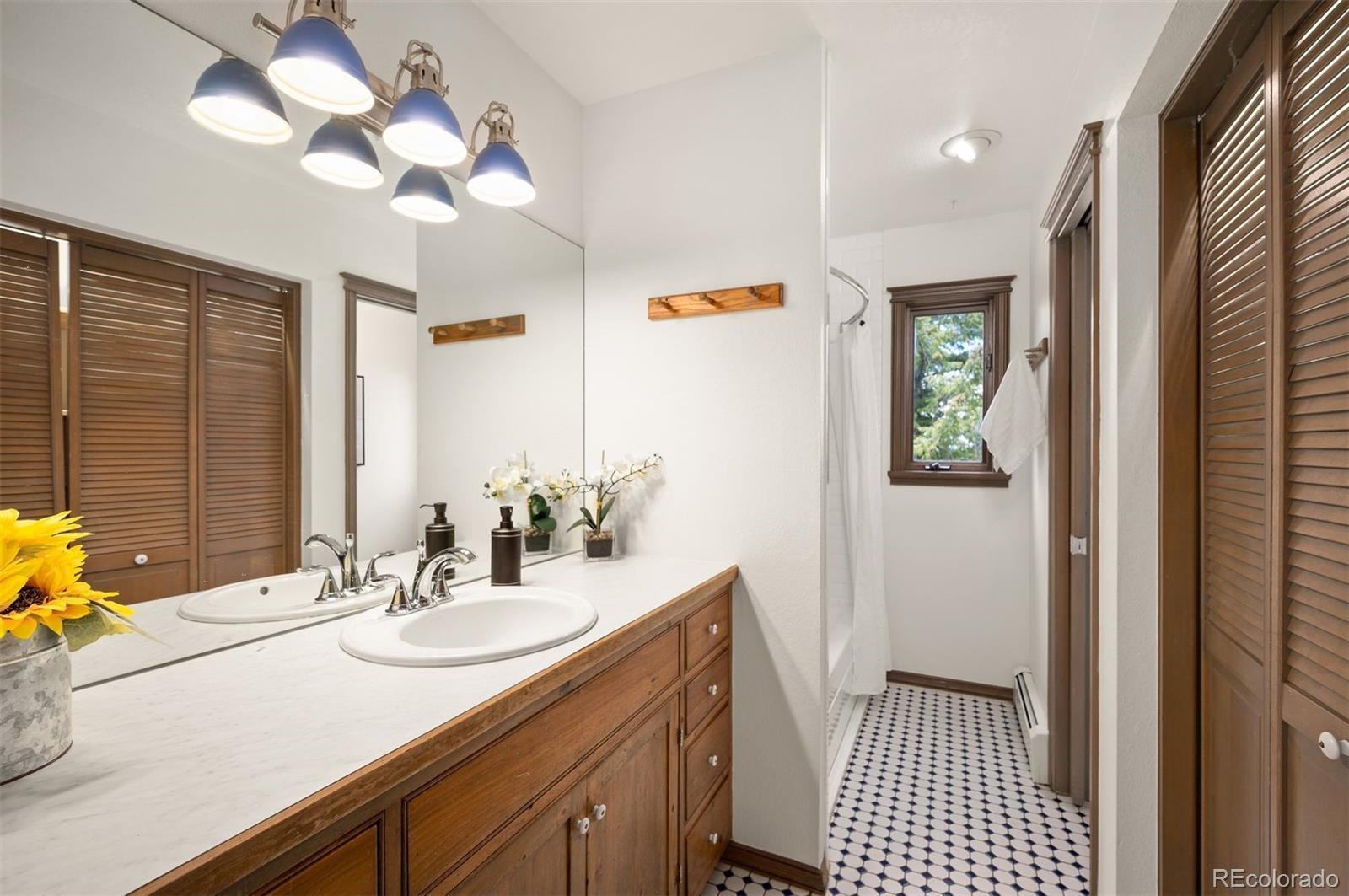 5939 S Skyline Drive