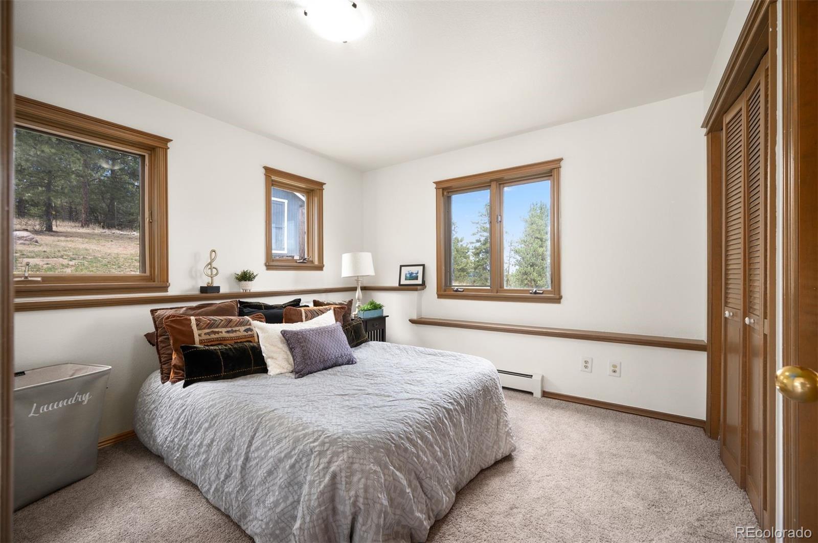 5939 S Skyline Drive