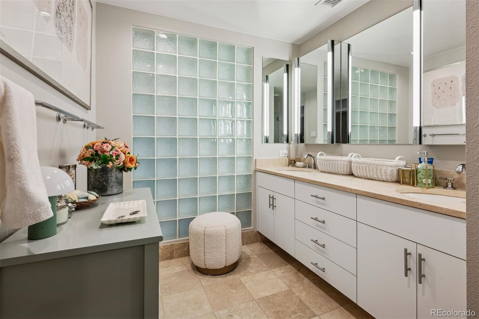 460 S Marion Parkway Unit: 1856