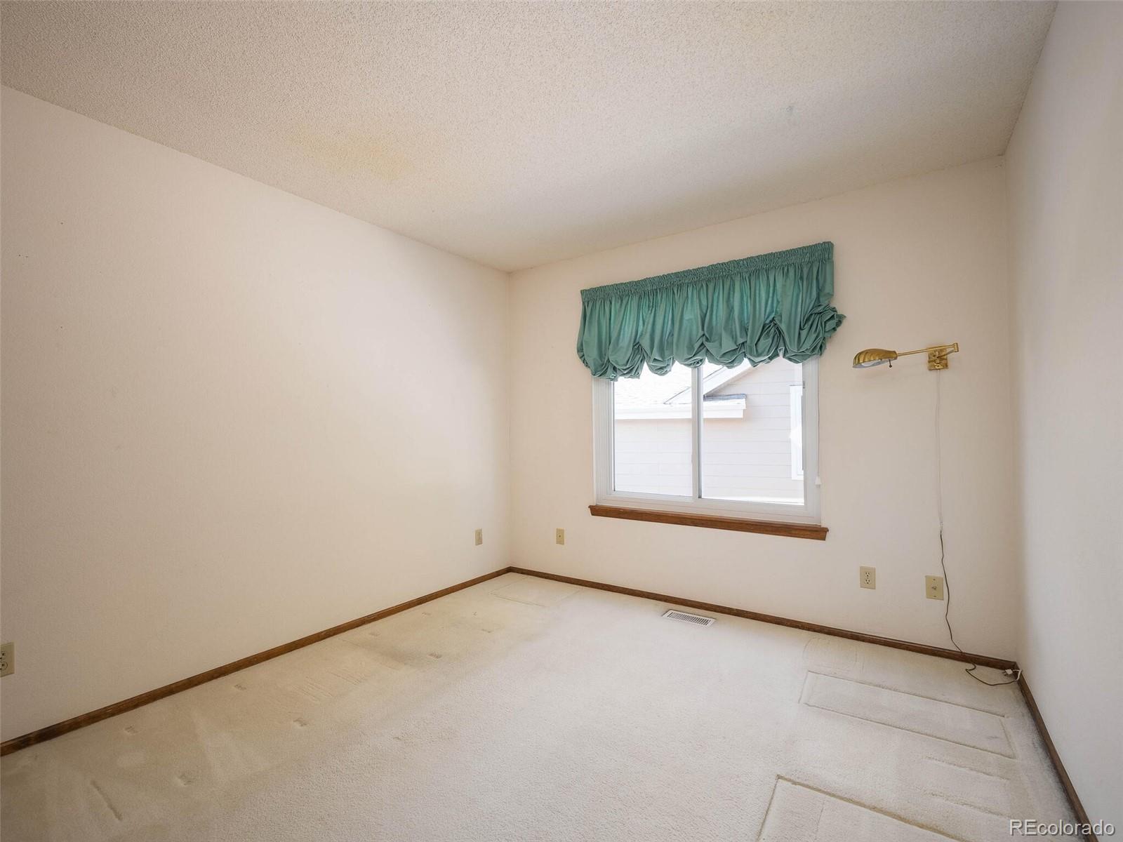 13 Aldershot Court