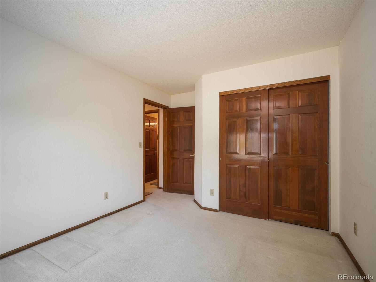 13 Aldershot Court