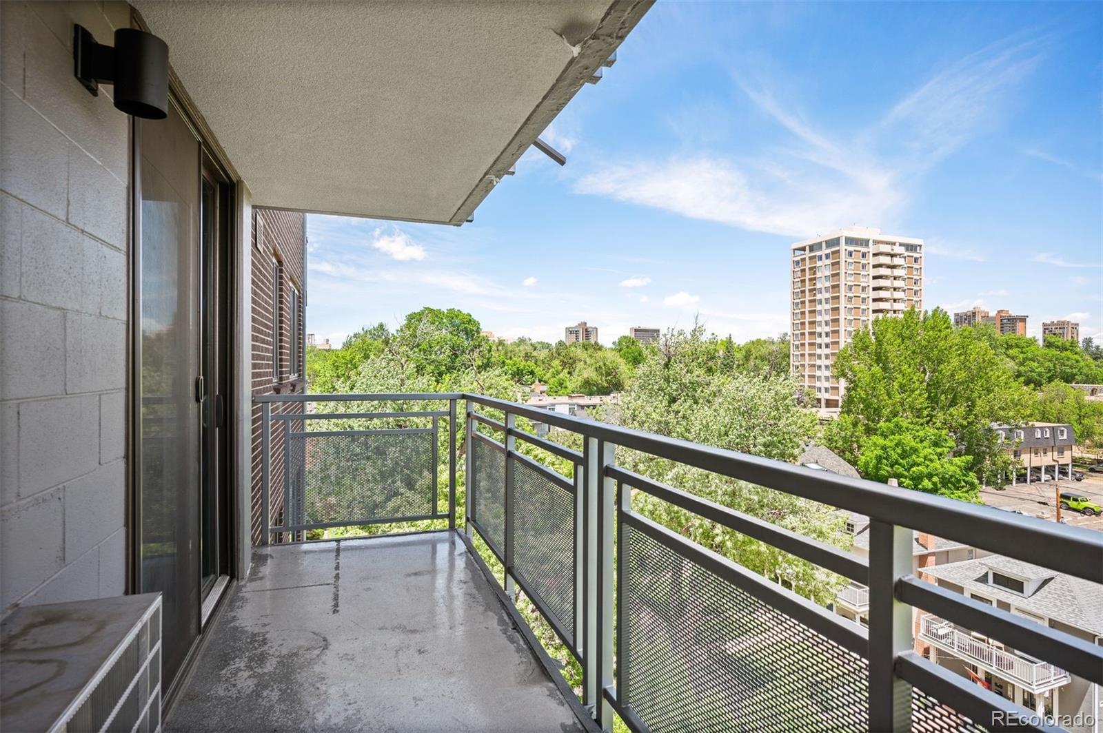 909 N Lafayette Street Unit: 702