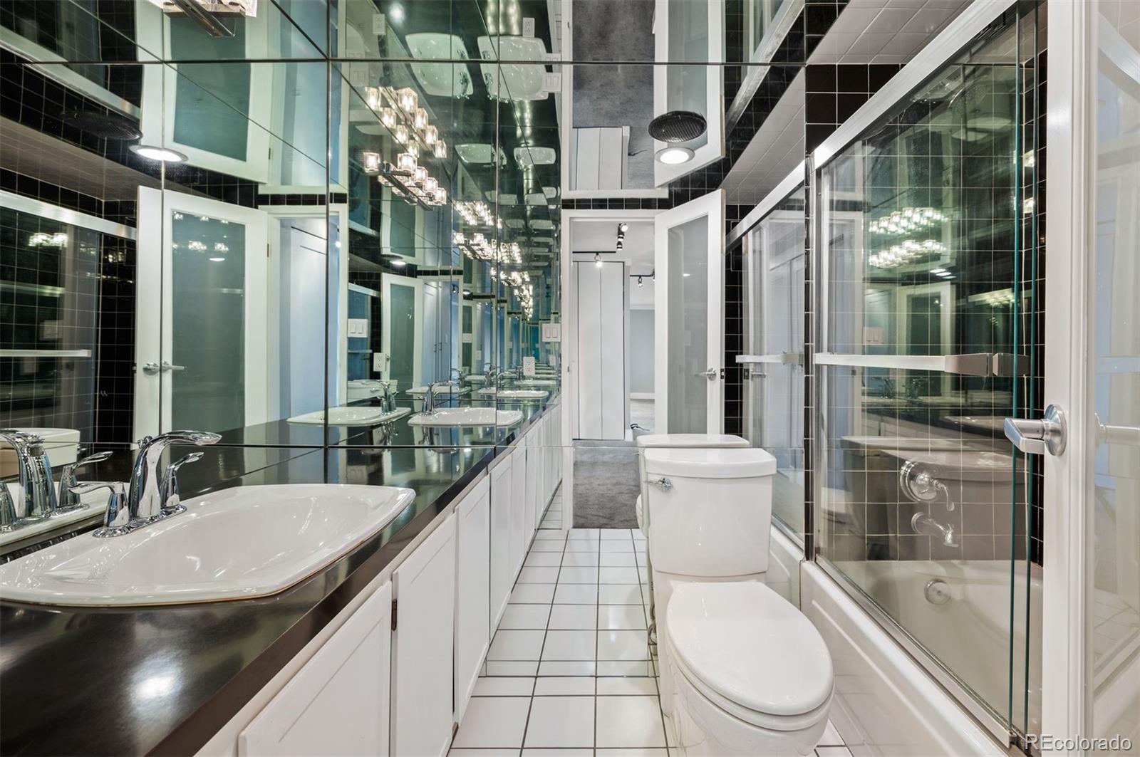 909 N Lafayette Street Unit: 702