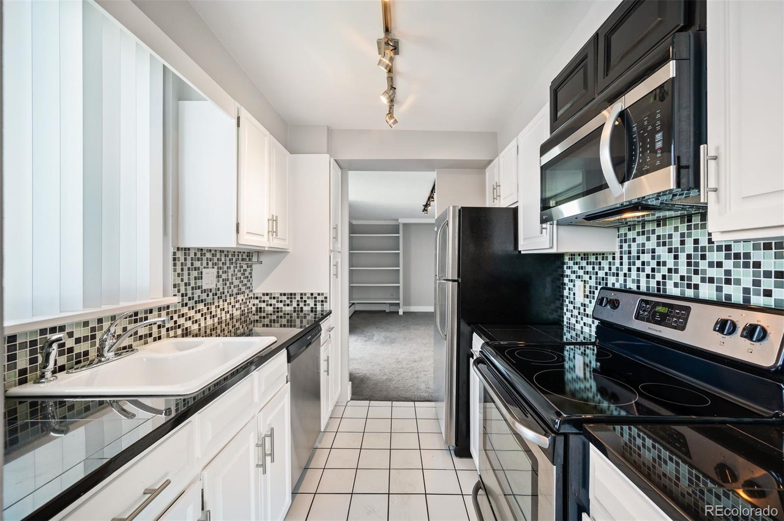 909 N Lafayette Street Unit: 702