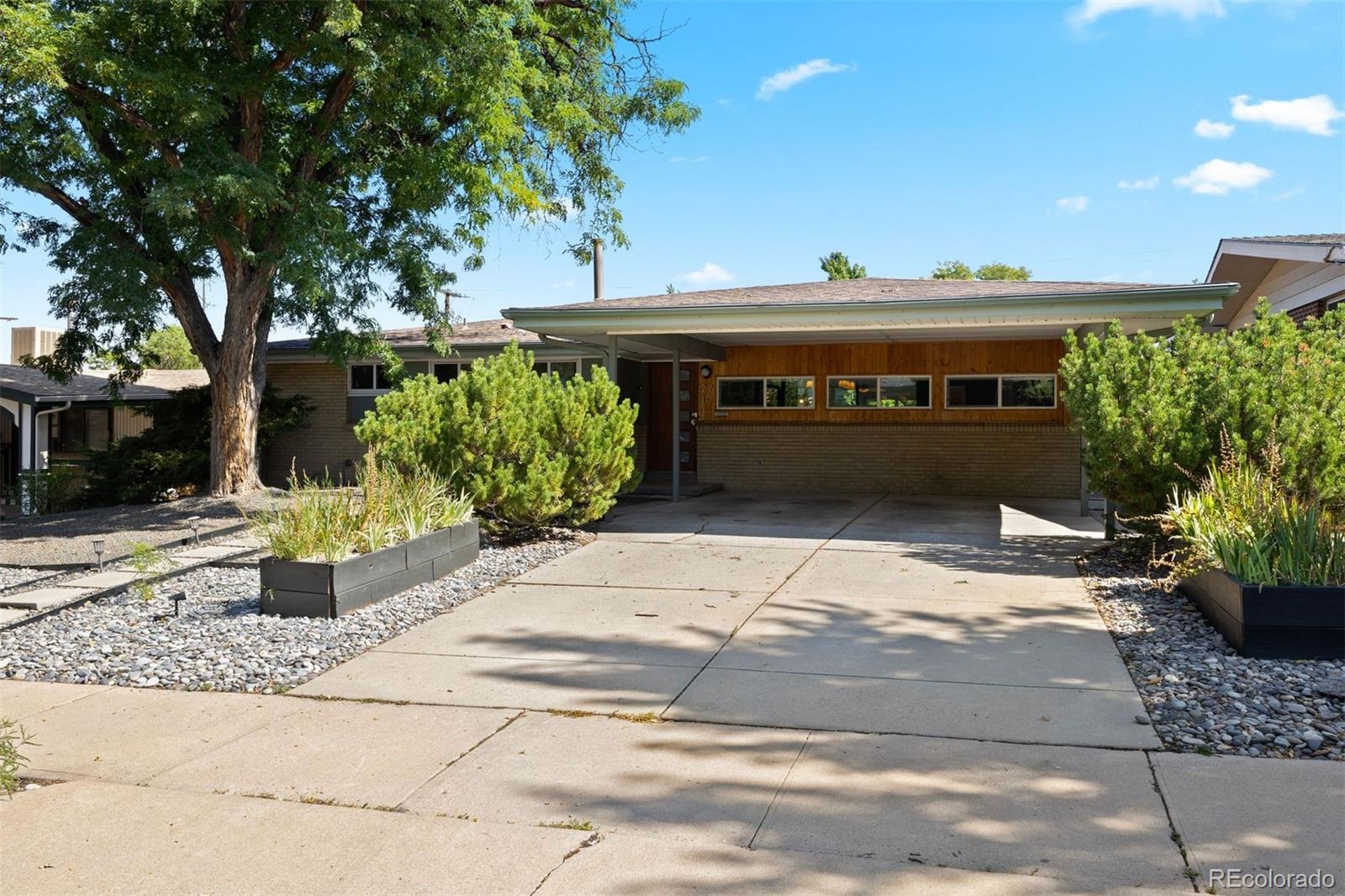 2710 S Lowell Boulevard