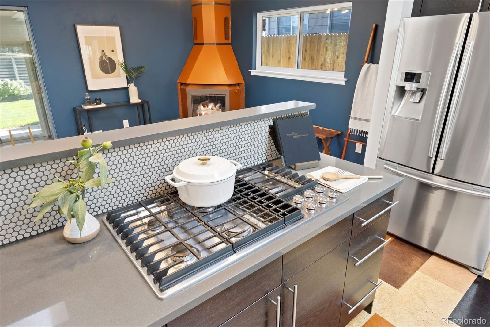 2710 S Lowell Boulevard