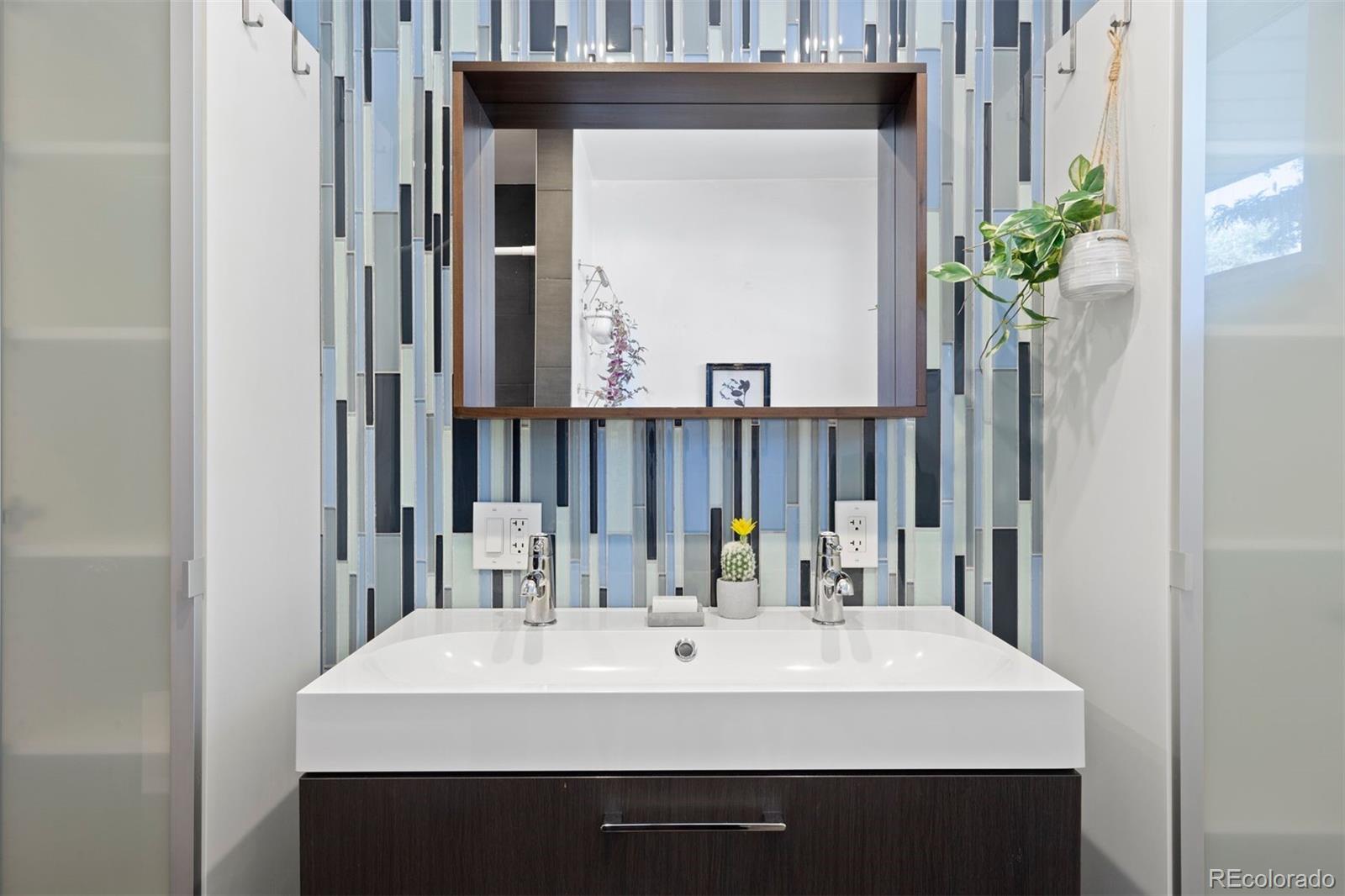 2710 S Lowell Boulevard