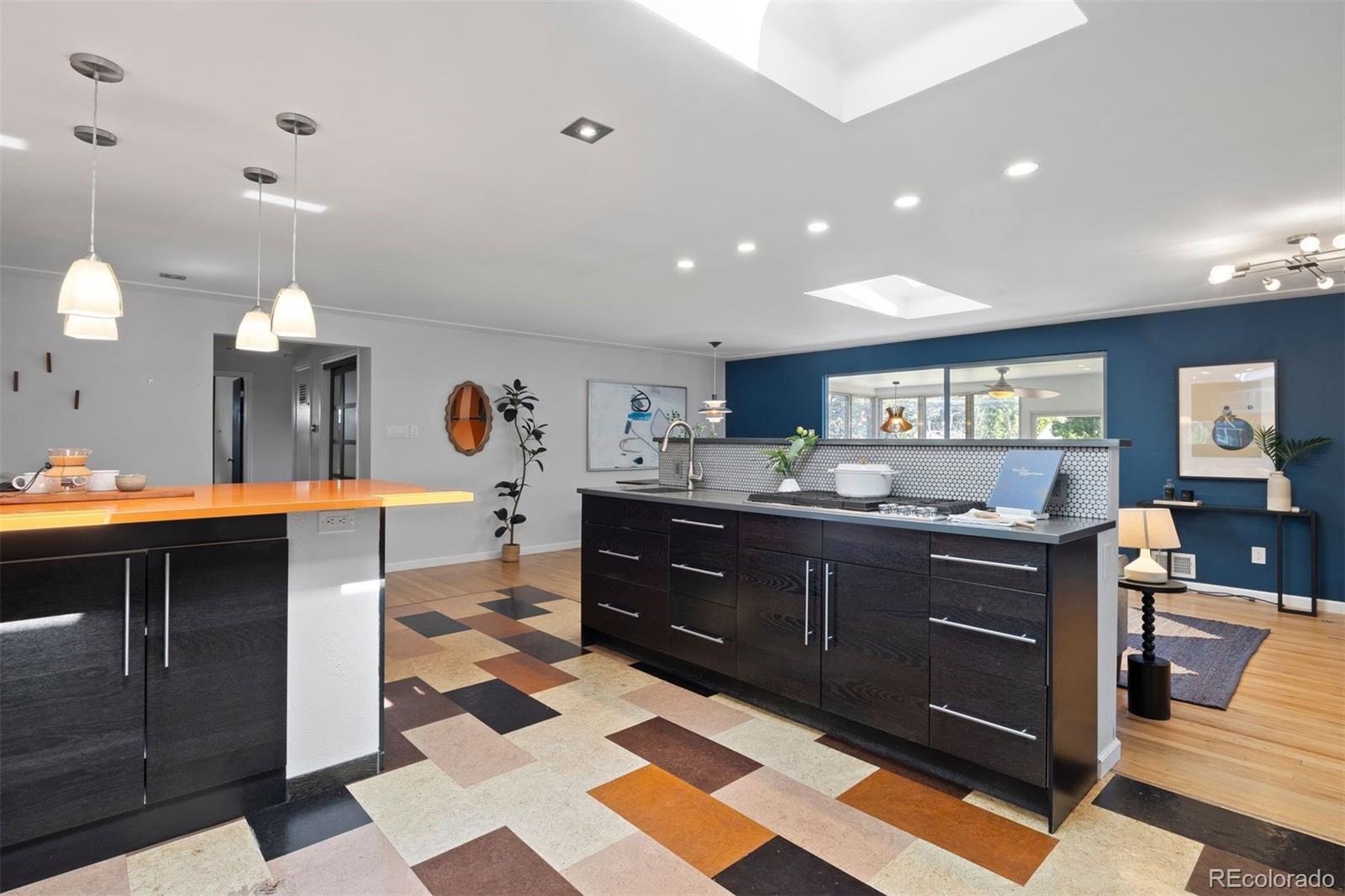 2710 S Lowell Boulevard