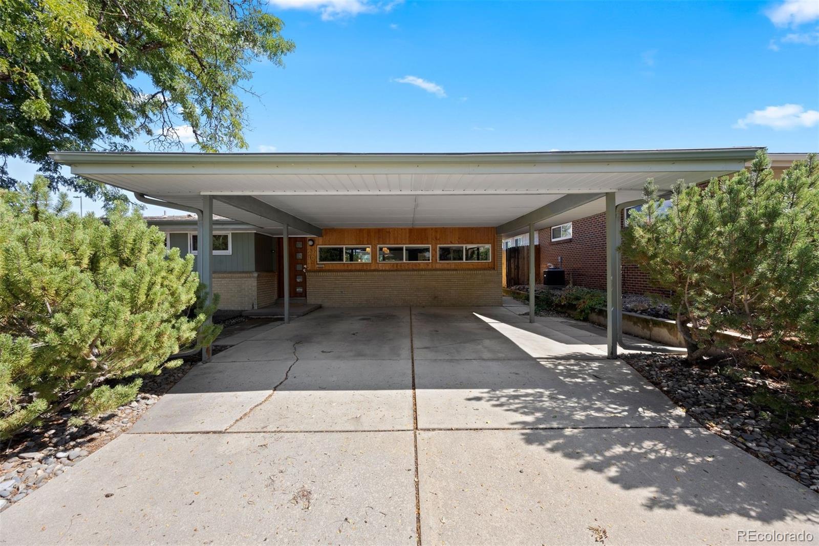 2710 S Lowell Boulevard