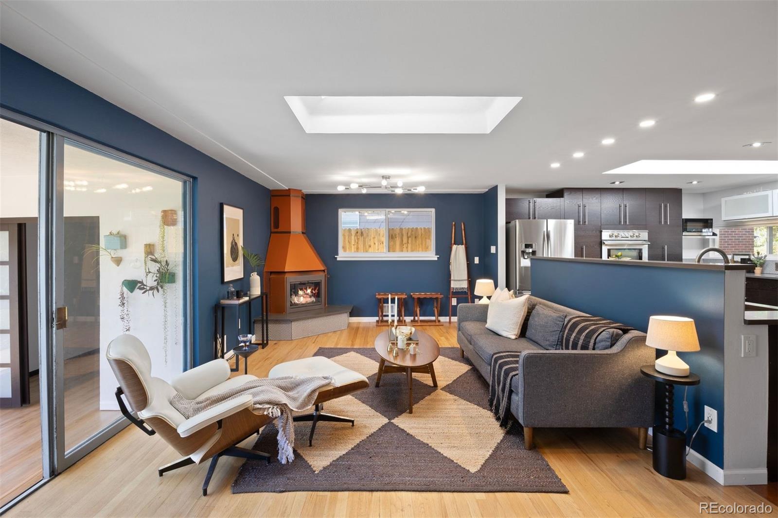 2710 S Lowell Boulevard