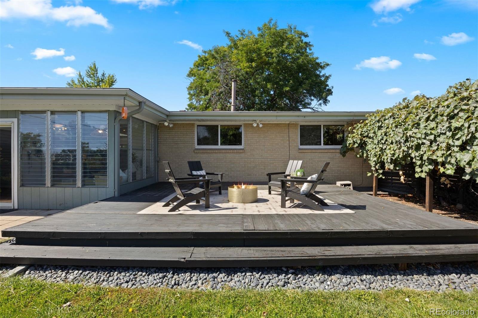 2710 S Lowell Boulevard