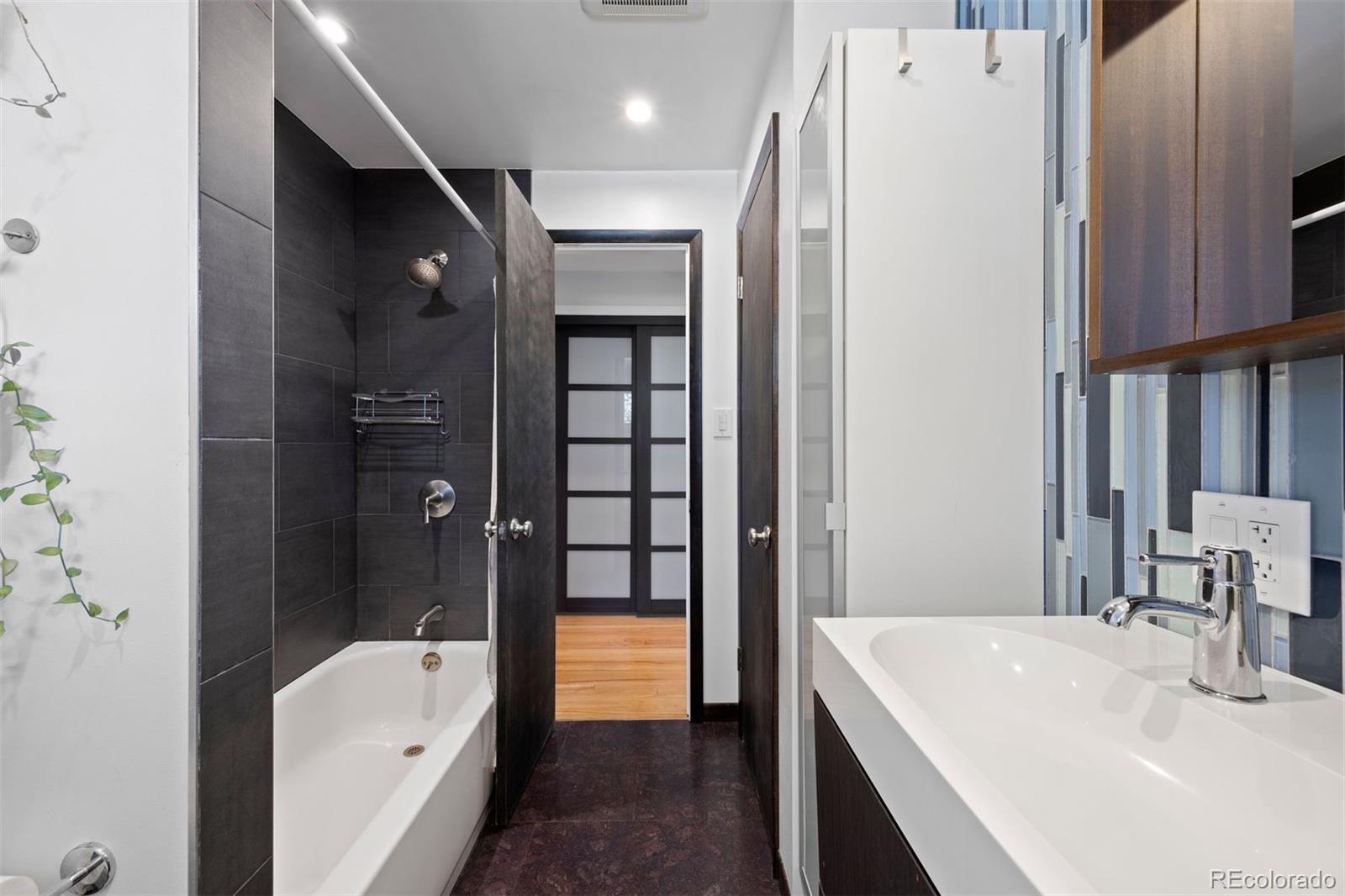 2710 S Lowell Boulevard