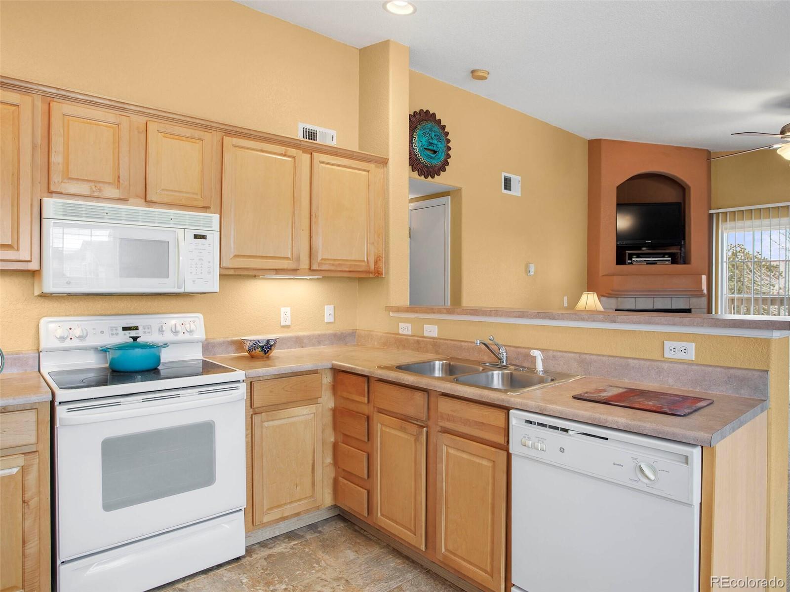 10131 E Carolina Drive Unit: 201