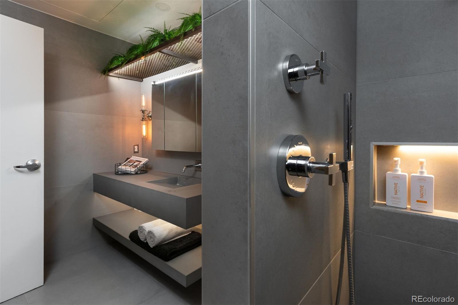 2955 Inca Street Unit: 2F