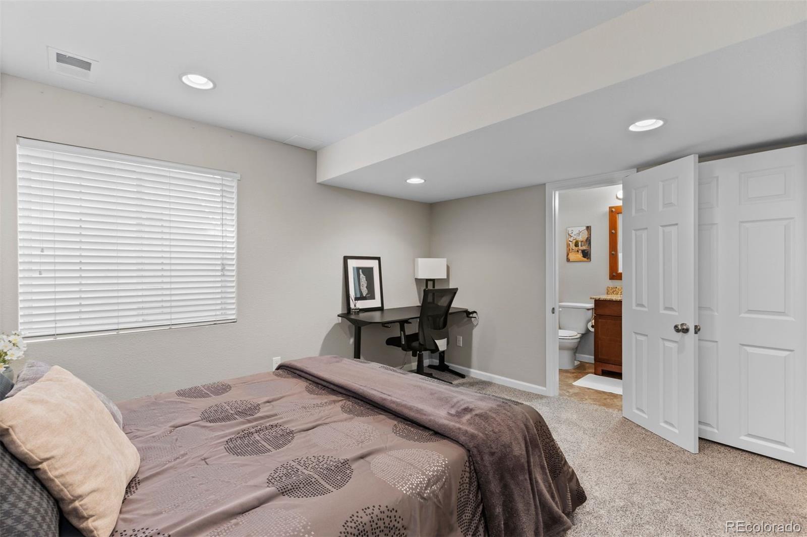 64 S Rosemary Street