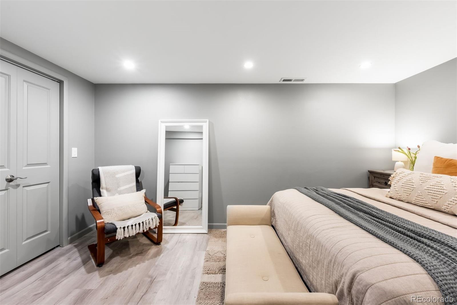 1448 S Oneida Street