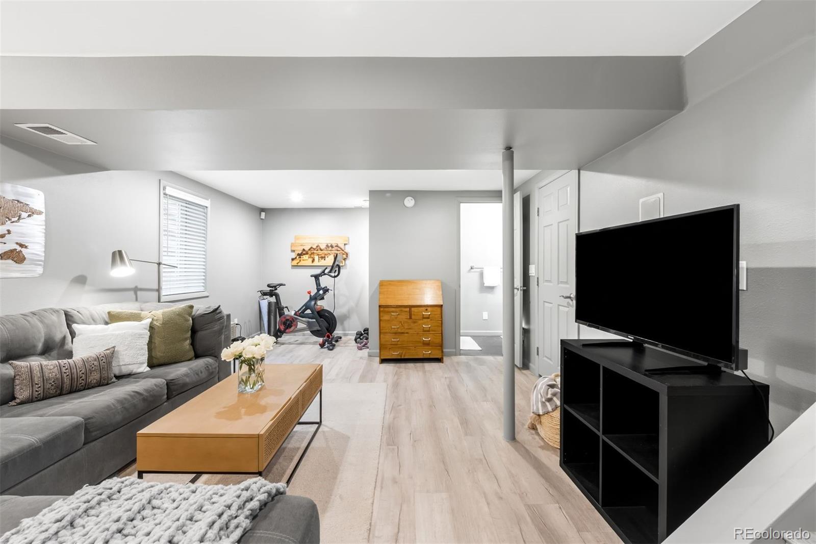 1448 S Oneida Street