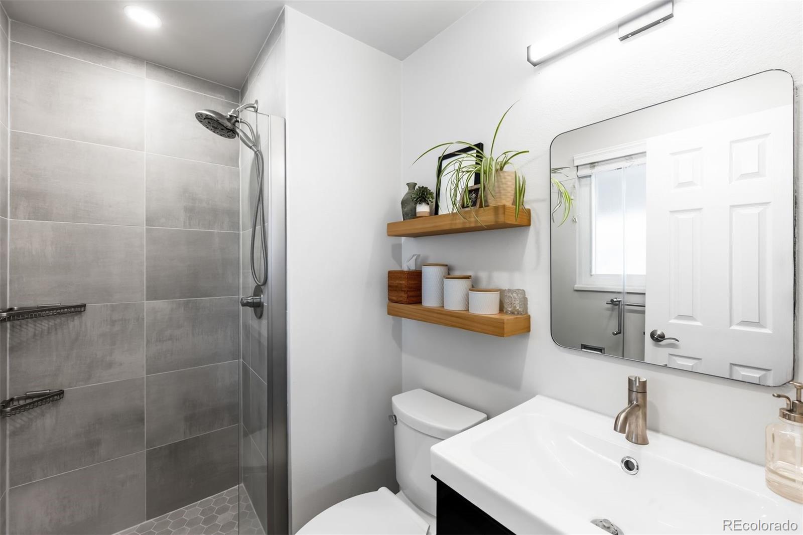 1448 S Oneida Street