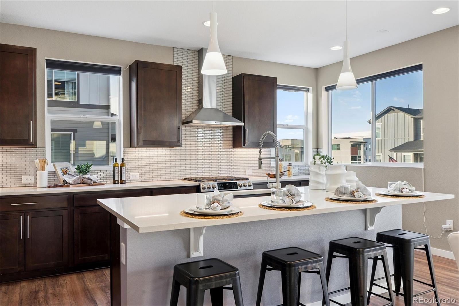 8872 Southurst Street