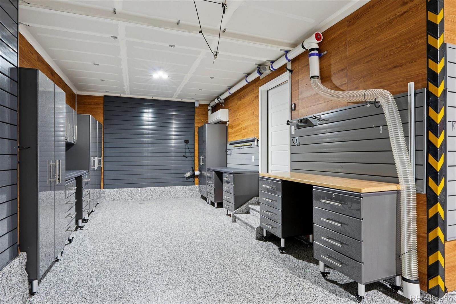 8872 Southurst Street