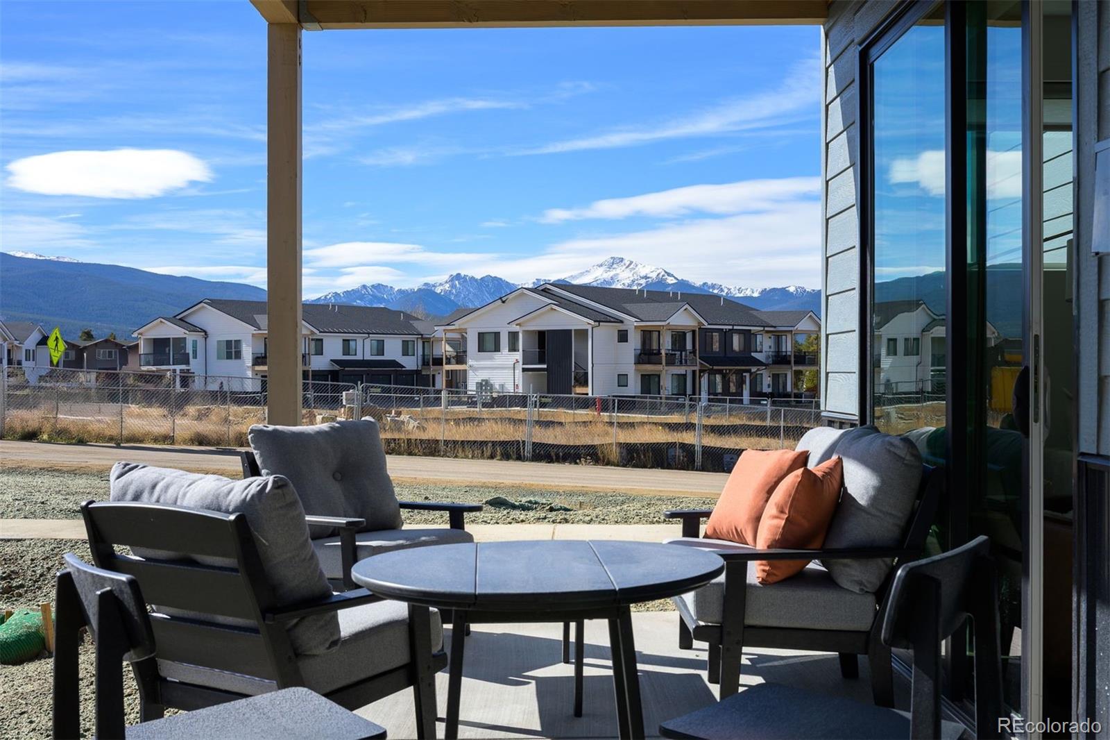 340 Sterling Loop Unit: 1