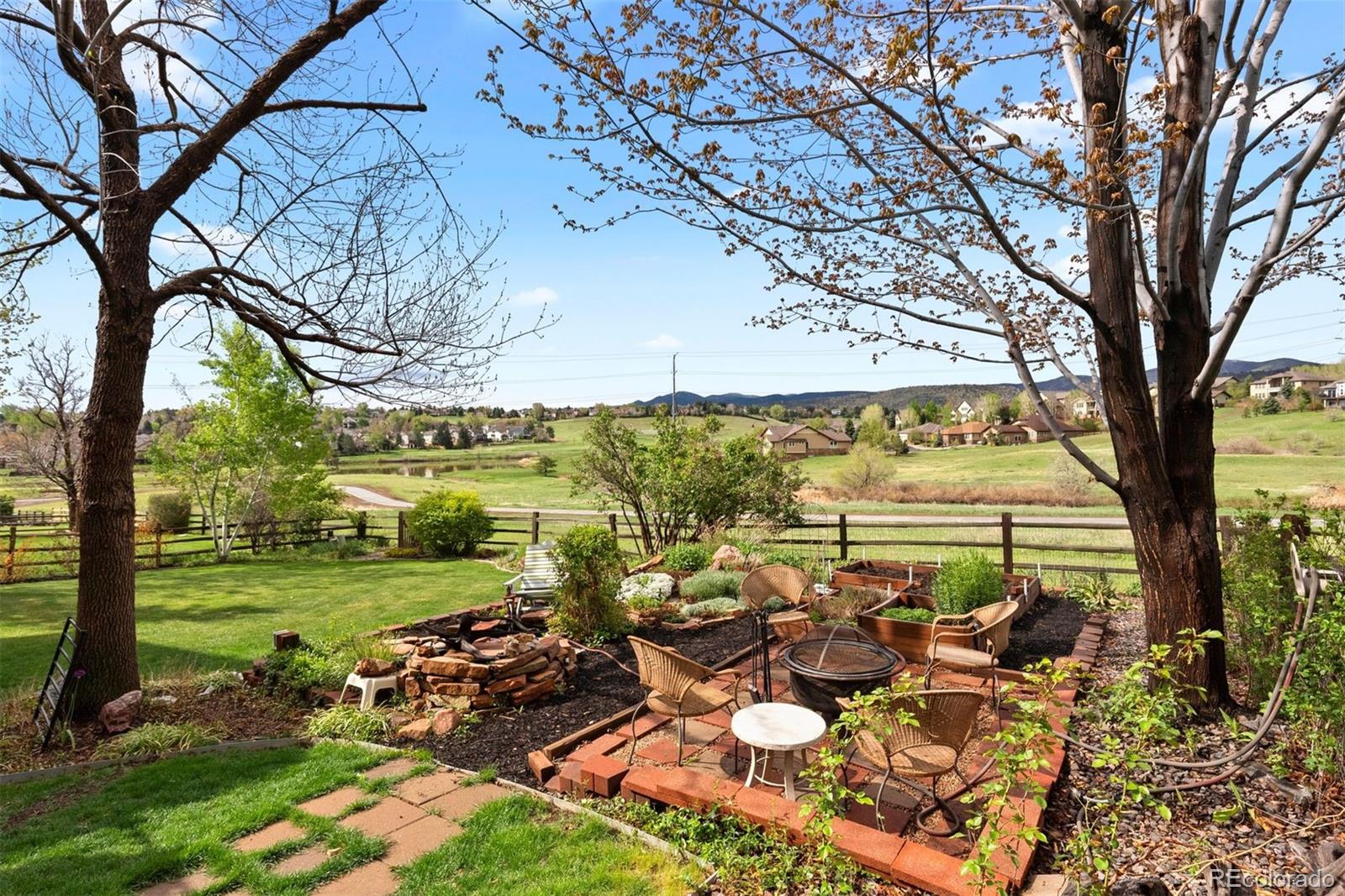 6656 S Oak Circle