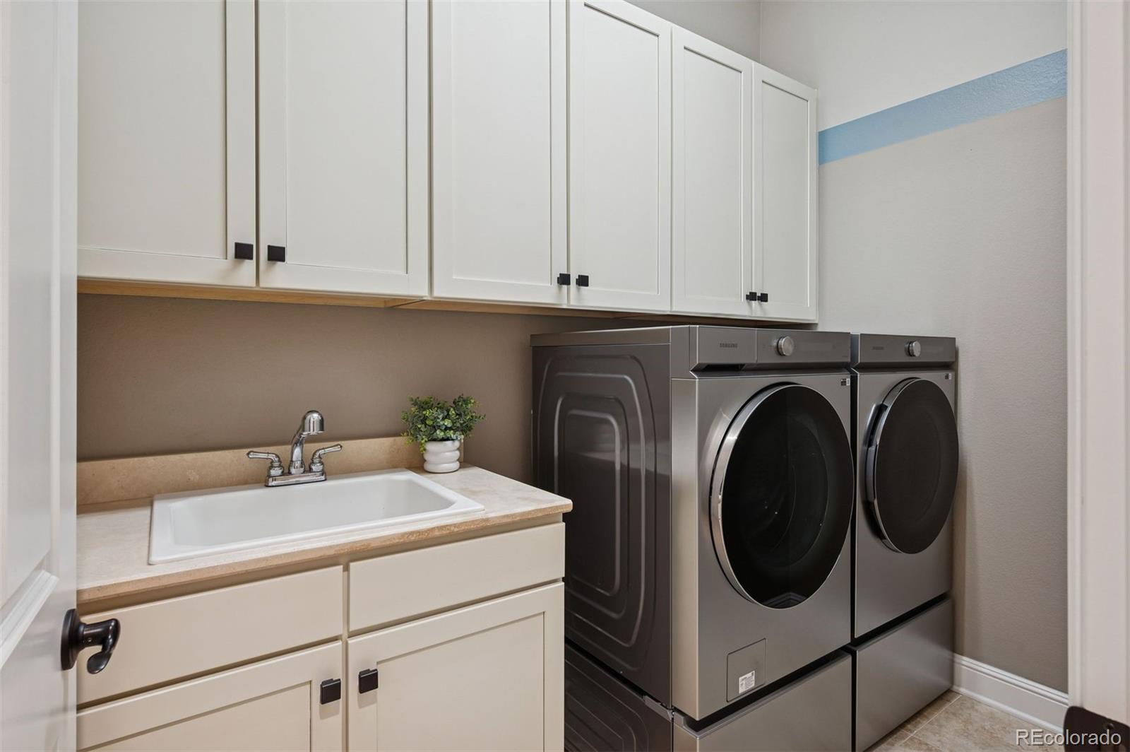 8363 S Winnipeg Court