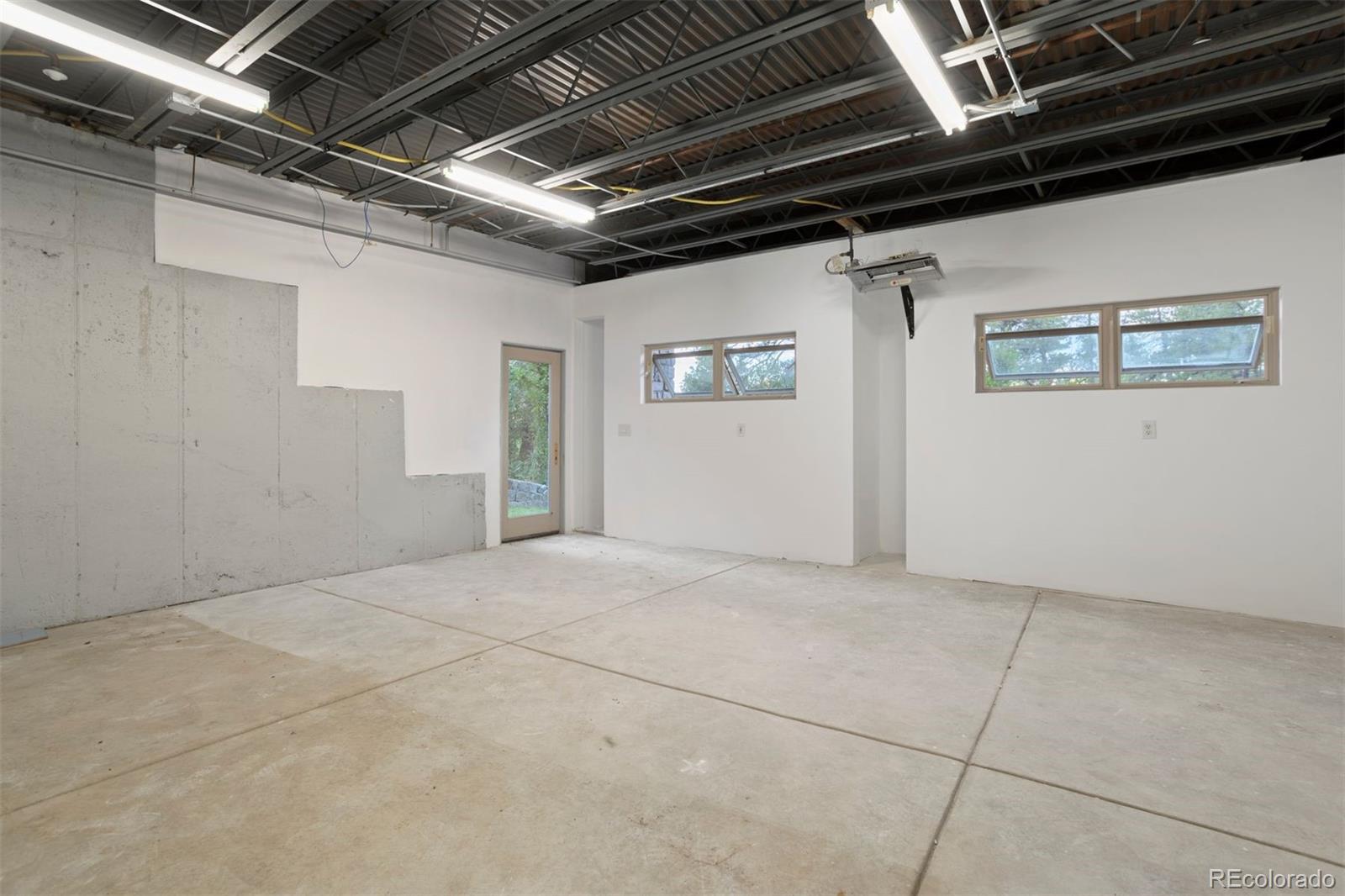 7 Elk Pointe Lane